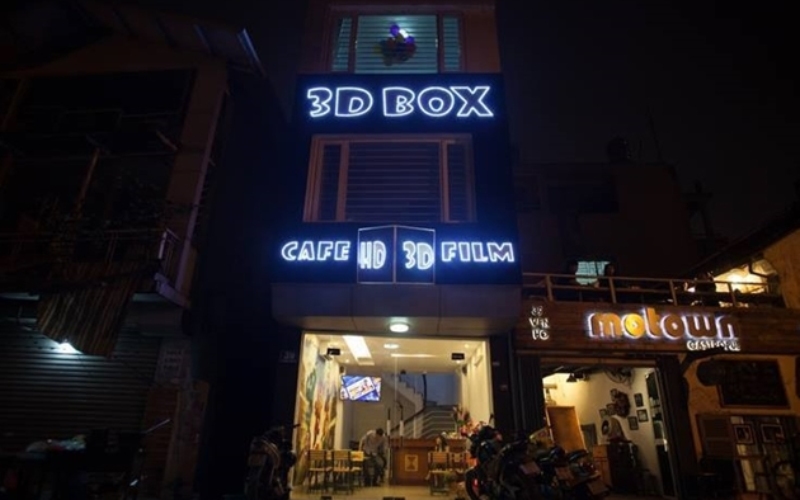 3D Box Cinema Cafe nhìn từ bên ngoài