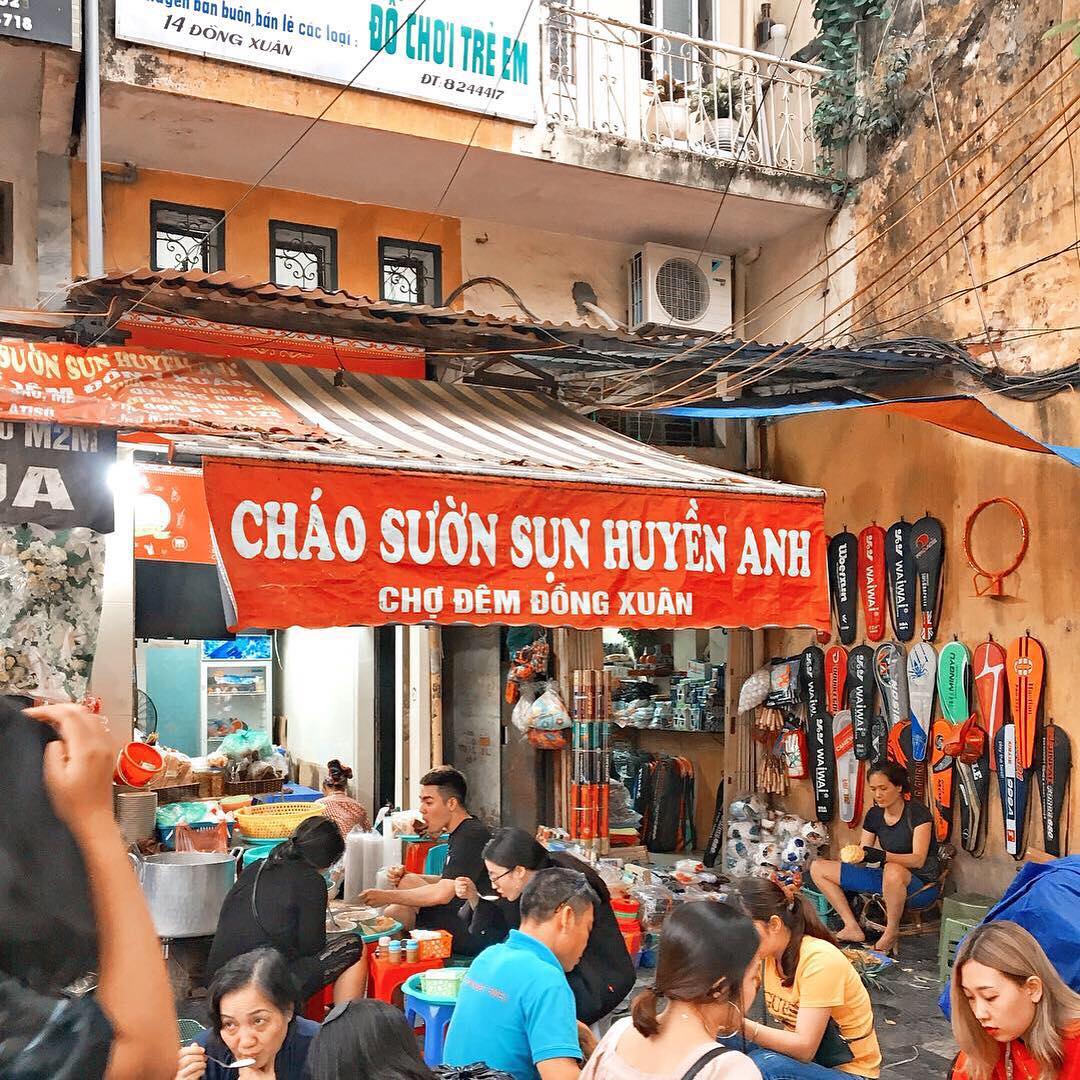 Cháo sườn – món ăn đường phố Hà Nội được yêu thích vào đêm khuya