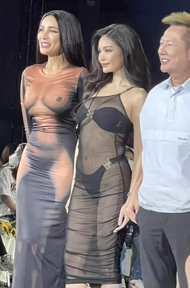 Hoa hậu Coco Arayha Suparurk (trái) và