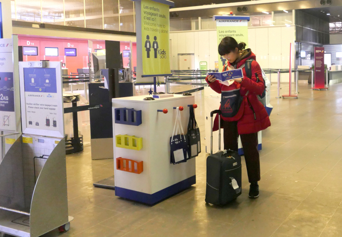 Mua thêm hành lý tại sân bay, nhà ga sẽ khá đắt. Ảnh: Trịnh Hằng