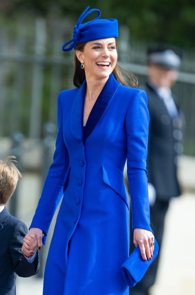 Công nương Kate Middleton sơn móng đỏ trong lễ Phục sinh. Ảnh: WireImage