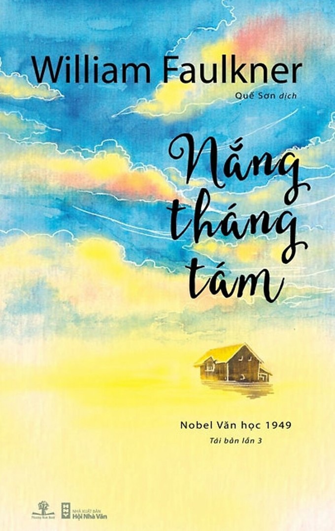 Bìa tiểu thuyết Nắng tháng tám bản tiếng Việt.